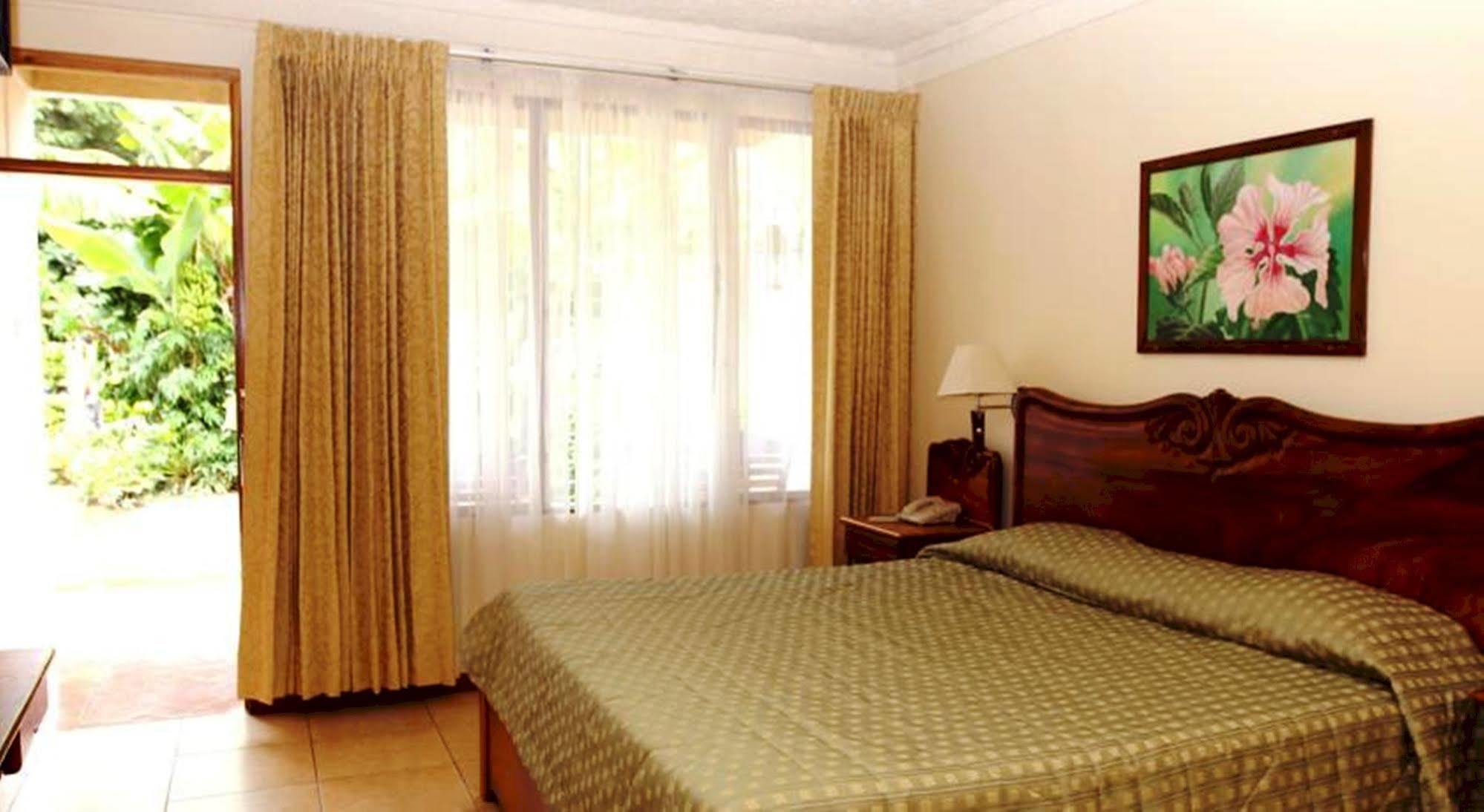 Hotel Boyeros Liberia Eksteriør billede